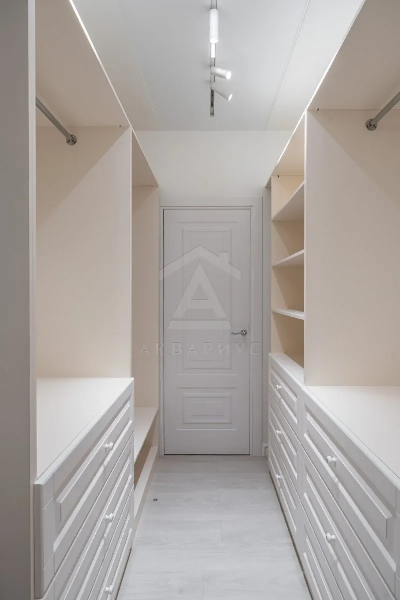 Гардероб — Ремонт трёхкомнатной квартиры, 106 м²
